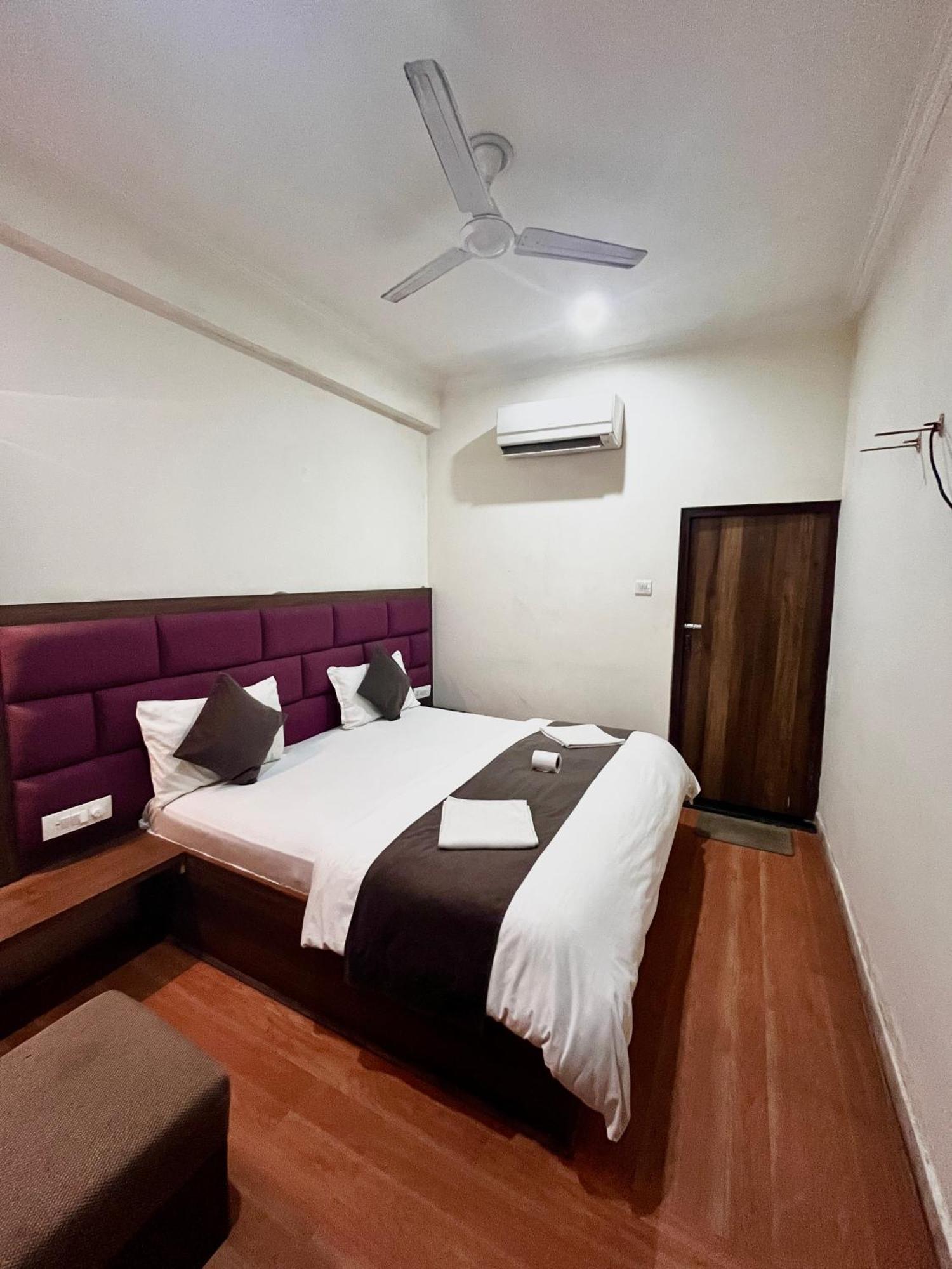 Hot - House Of Travellers Taj View Hostel Agra  Kültér fotó